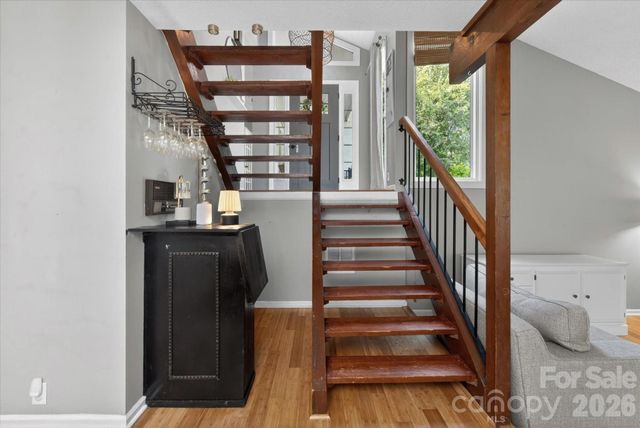 7611 Robin Crest Road, Charlotte, NC 28226