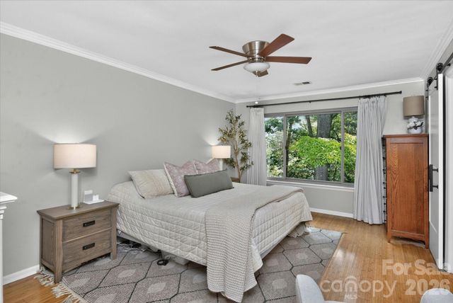 7611 Robin Crest Road, Charlotte, NC 28226