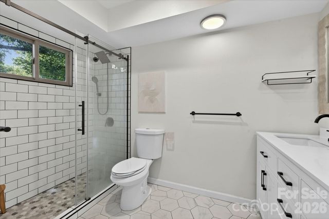7611 Robin Crest Road, Charlotte, NC 28226