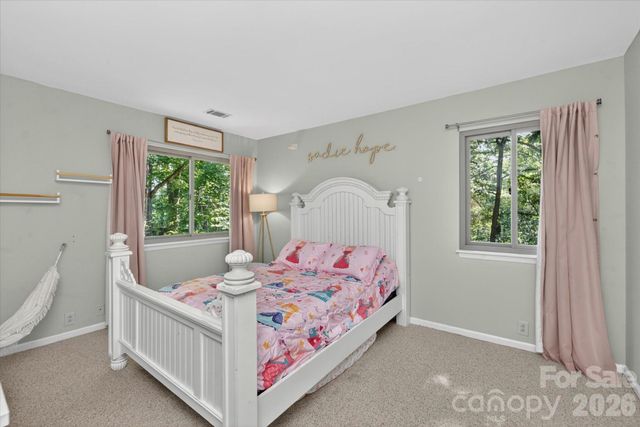 7611 Robin Crest Road, Charlotte, NC 28226