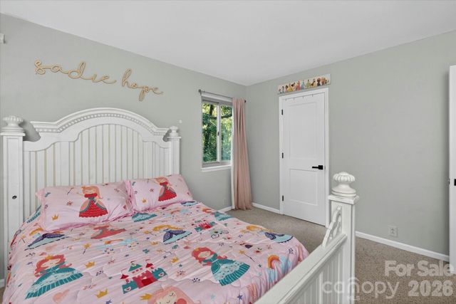 7611 Robin Crest Road, Charlotte, NC 28226