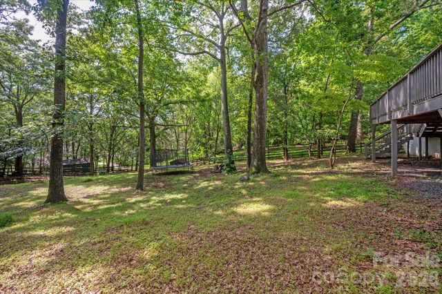 7611 Robin Crest Road, Charlotte, NC 28226