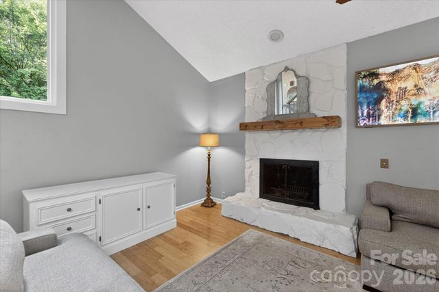 7611 Robin Crest Road, Charlotte, NC 28226