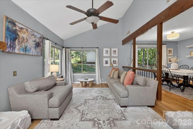 7611 Robin Crest Road, Charlotte, NC 28226