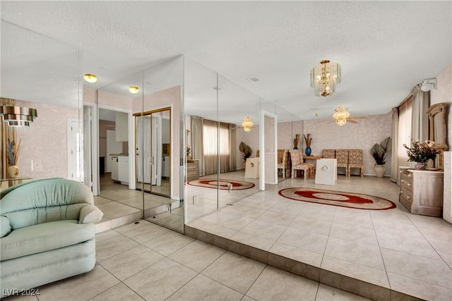 5290 Obannon Drive, Las Vegas, NV 89146