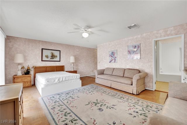 5290 Obannon Drive, Las Vegas, NV 89146