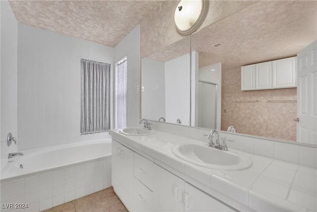 5290 Obannon Drive, Las Vegas, NV 89146