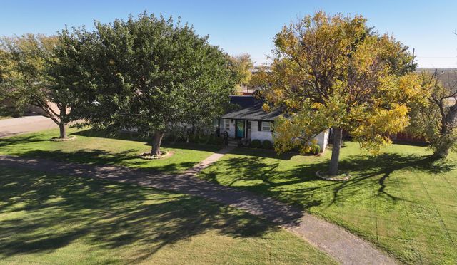 1707 W Bedford Street, Dimmitt, TX 79027