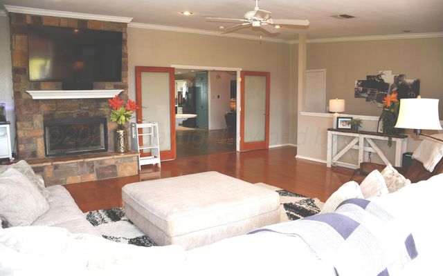 1707 W Bedford Street, Dimmitt, TX 79027