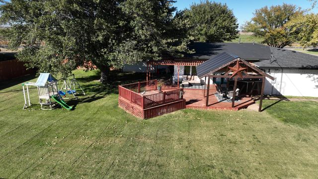 1707 W Bedford Street, Dimmitt, TX 79027