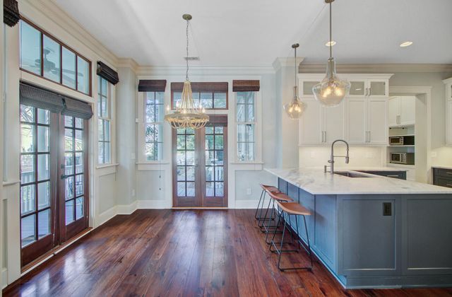 121 Sabal Court, Summerville, SC 29483