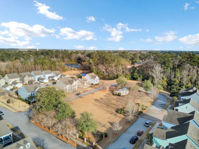 121 Sabal Court, Summerville, SC 29483