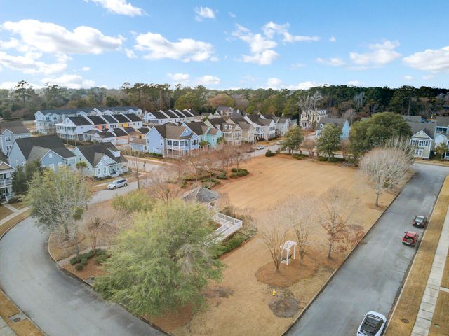 121 Sabal Court, Summerville, SC 29483