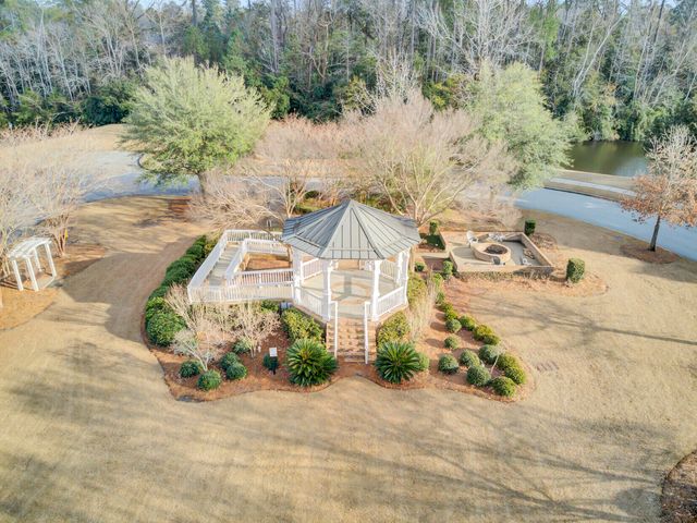 121 Sabal Court, Summerville, SC 29483