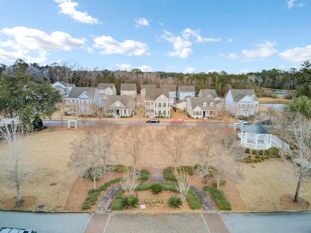 121 Sabal Court, Summerville, SC 29483