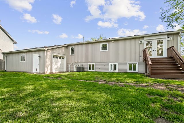 2824 Jonquil Lane, Woodridge, IL 60517