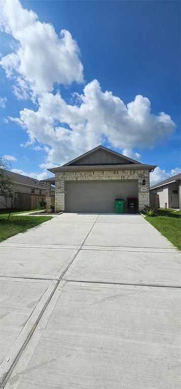 29215 Farmhouse Estates Dr, Waller, TX 77484