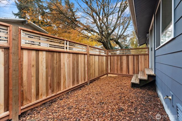 10439 17th Avenue SW, Seattle, WA 98146