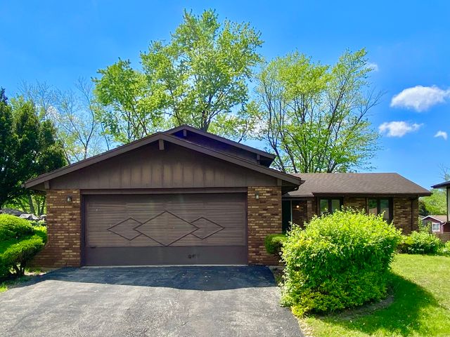 22962 Bruce Drive, Richton Park, IL 60471