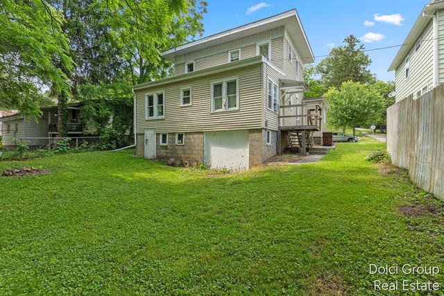 145 Lafayette Street, Ionia City, MI 48846