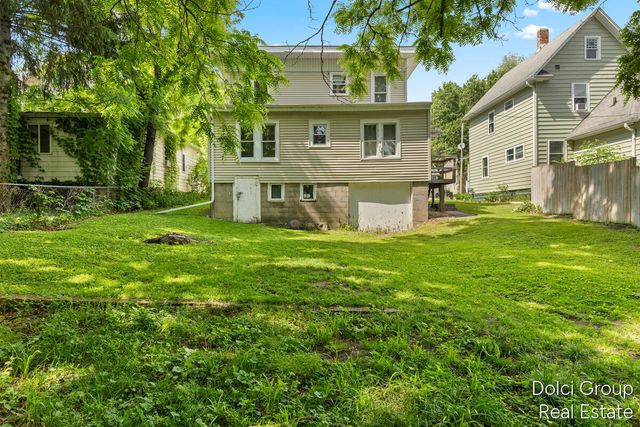 145 Lafayette Street, Ionia City, MI 48846