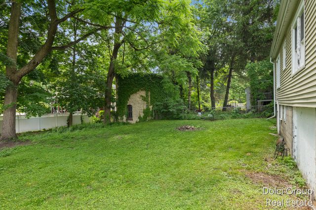 145 Lafayette Street, Ionia City, MI 48846