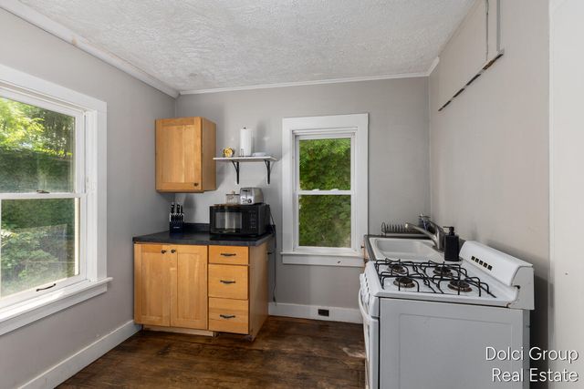 145 Lafayette Street, Ionia City, MI 48846