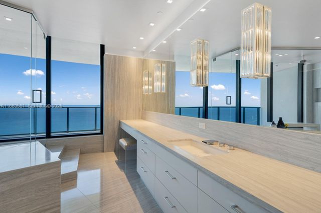 18555 Collins Avenue PH1, Sunny Isles Beach, FL 33160
