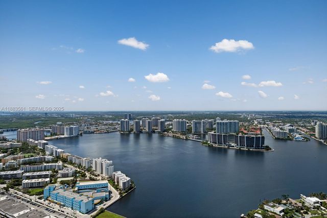 18555 Collins Avenue PH1, Sunny Isles Beach, FL 33160