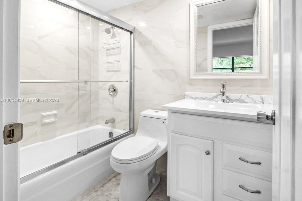 Image 14 of property listing at 3401 Spanish Trl 454, Delray Beach, FL 33483