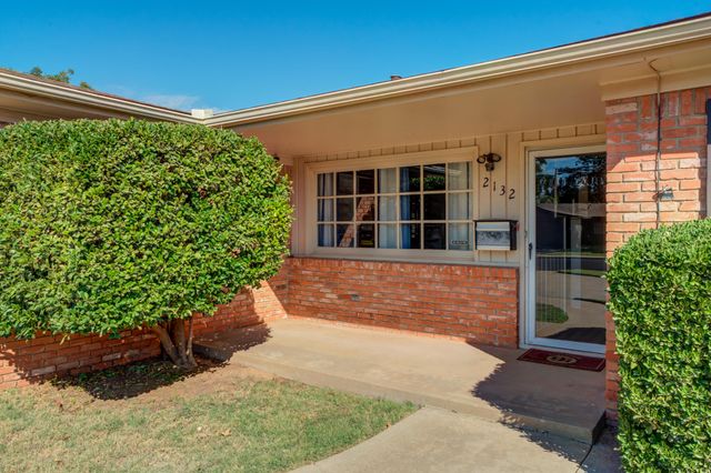 2132 69th Street, Lubbock, TX 79412