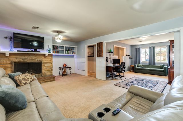 2132 69th Street, Lubbock, TX 79412