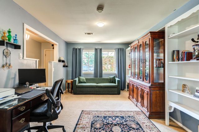 2132 69th Street, Lubbock, TX 79412