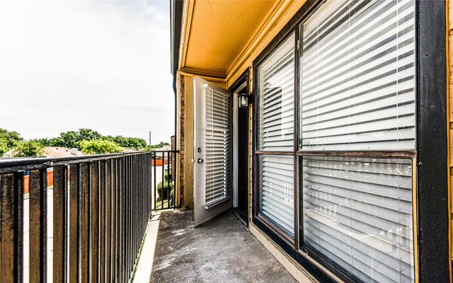 3022 Forest Lane 211, Dallas, TX 75234