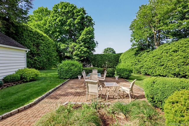 13 Dellworth Drive, Yorktown Heights, NY 10598
