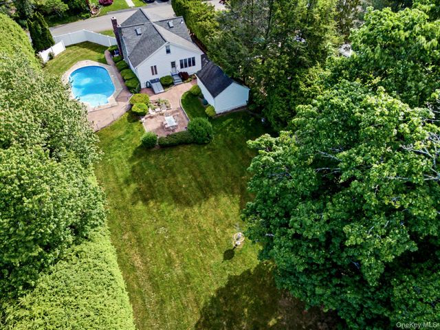 13 Dellworth Drive, Yorktown Heights, NY 10598