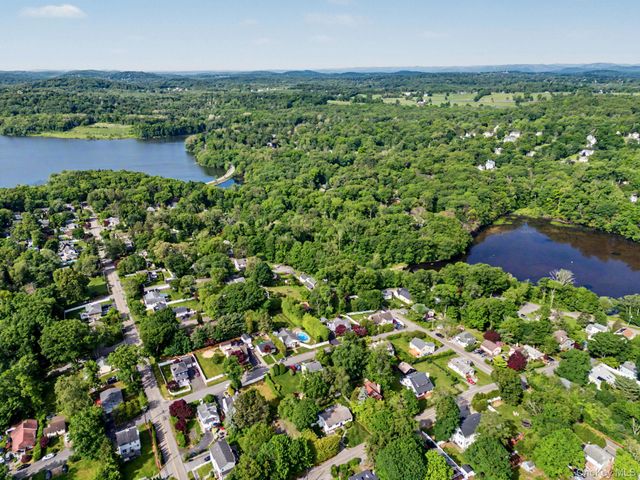 13 Dellworth Drive, Yorktown Heights, NY 10598