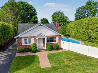 13 Dellworth Drive, Yorktown Heights, NY 10598