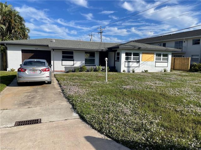 737 SESAME CT, Cape Coral, FL 33904