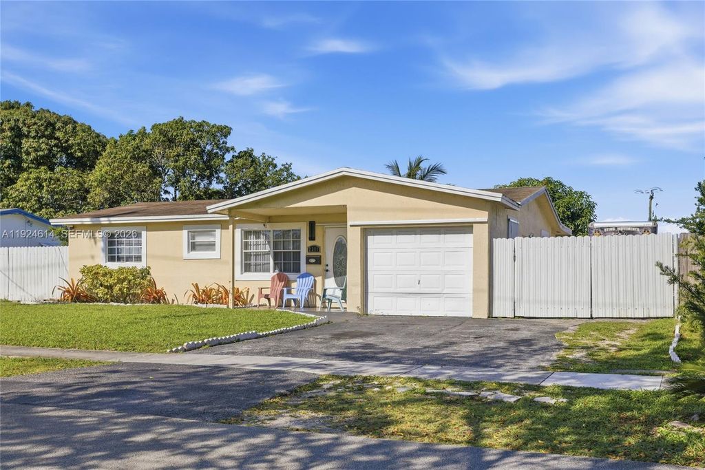 2211 NW 46th Avenue, Lauderhill, FL 33313