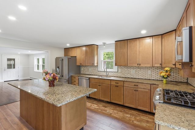 110 Haynes Rd, Townsend, MA 01469