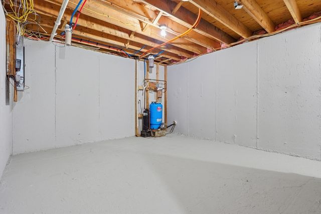 110 Haynes Rd, Townsend, MA 01469