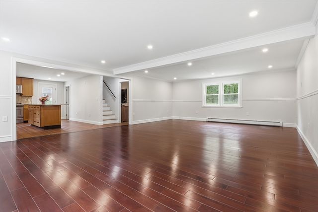 110 Haynes Rd, Townsend, MA 01469