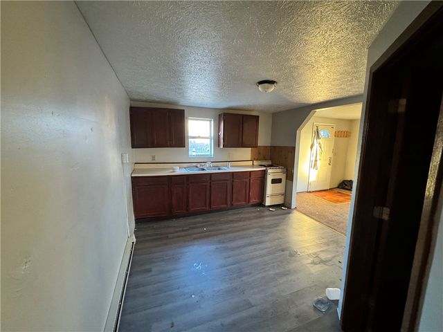 609 S Ray St, New Castle, PA 16101