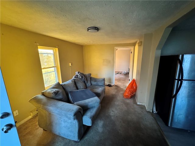 609 S Ray St, New Castle, PA 16101