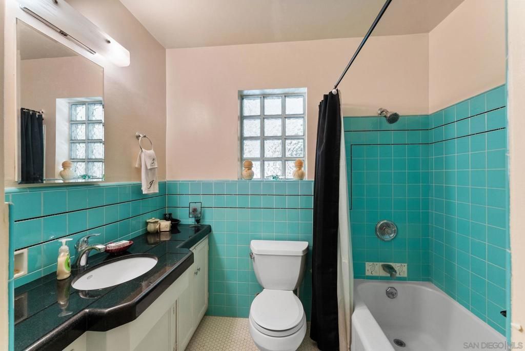 Image 15 of property listing at 5025 Dick St, San Diego, CA 92115