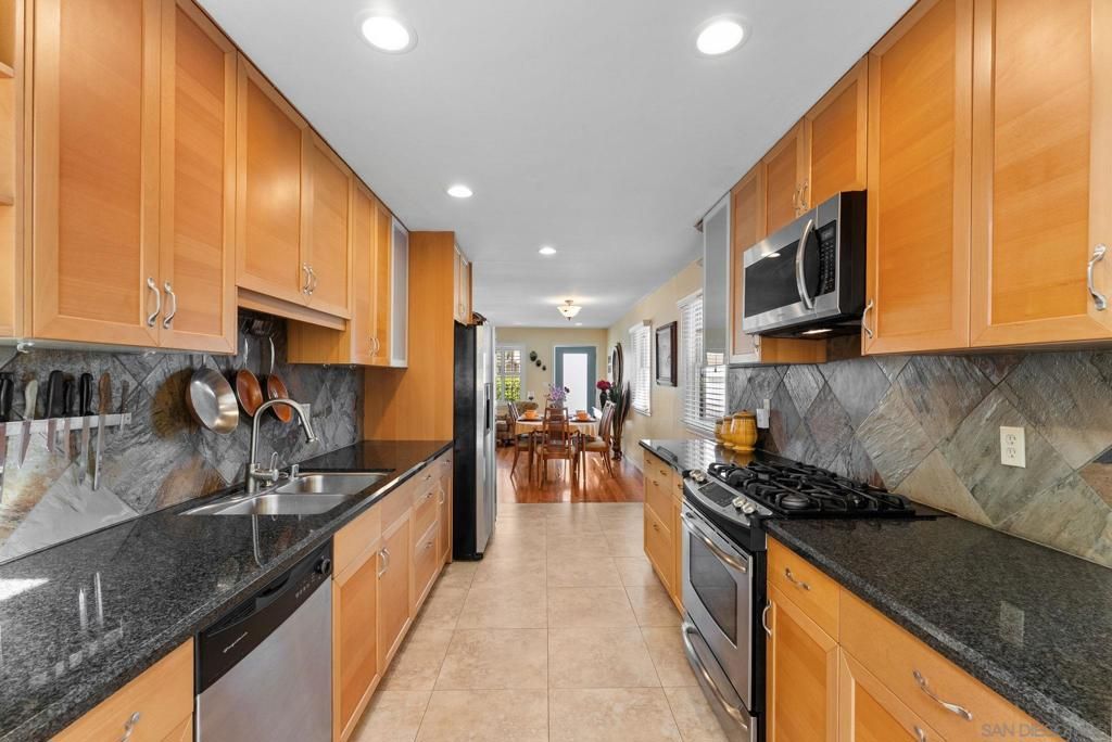 Image 7 of property listing at 5025 Dick St, San Diego, CA 92115