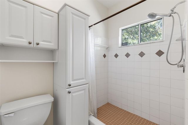 4422 NW 34TH DRIVE, Gainesville, FL 32605