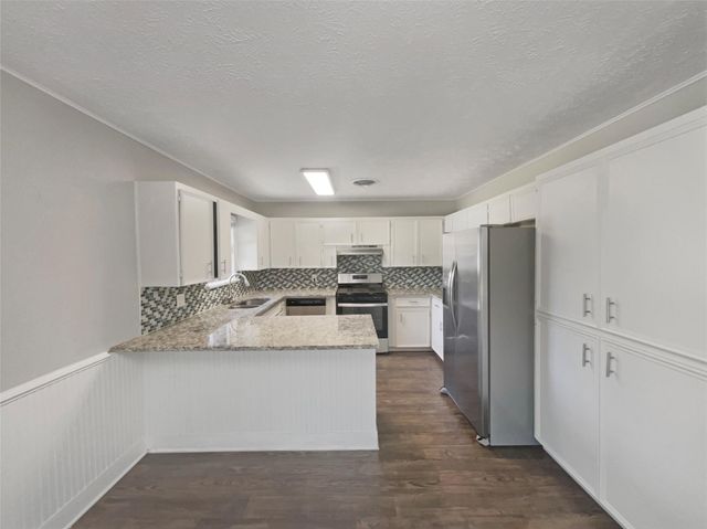 1105 E 17th ST, Georgetown, TX 78626