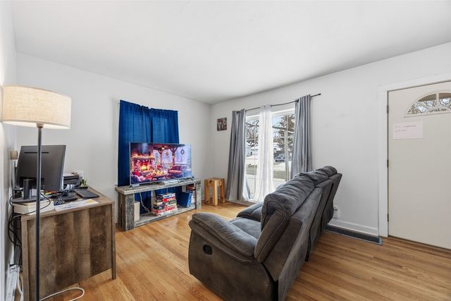 526 30th Street SE, Cedar Rapids, IA 52403